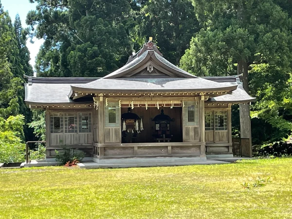 男鹿真山神社